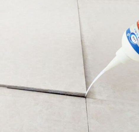 靖西瓷砖空鼓维修公司分享卫生间瓷砖脱落的原因可能有以下几点